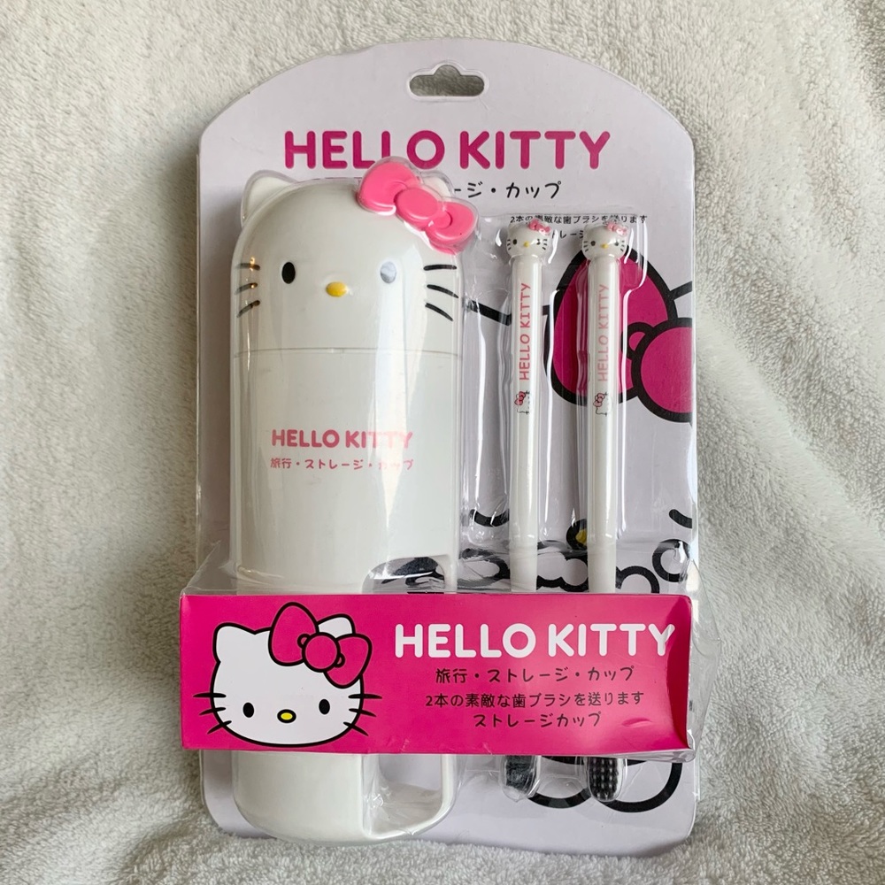 New Hello Kitty Toothbrush Holder Travel Kit